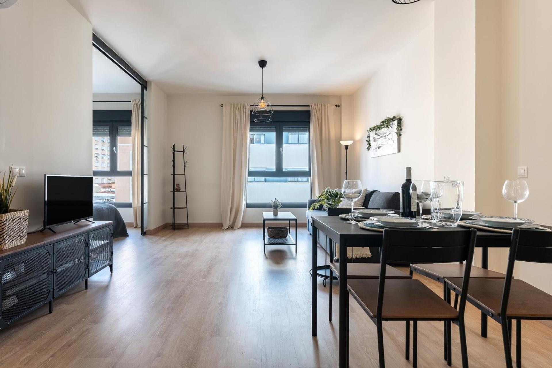 Malagasuite Comfortable Home Apartments Kültér fotó